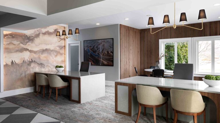 Leasing center